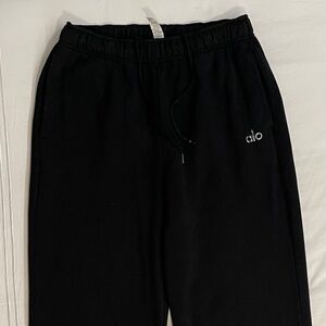 Accolade Straight Leg Sweatpant - Black